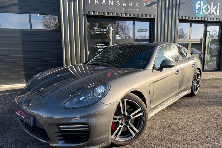 PORSCHE PANAMERA GTS