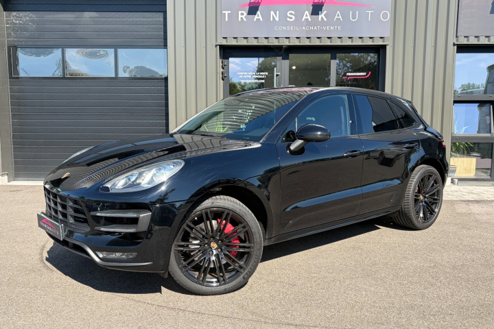 PORSCHE MACAN