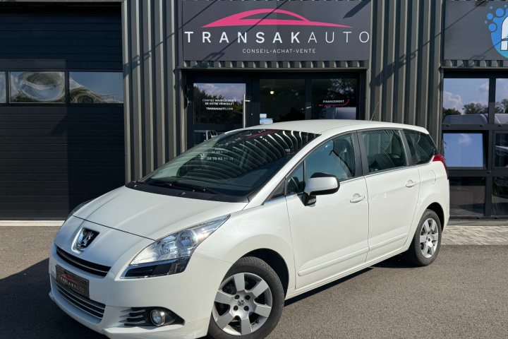 PEUGEOT 5008